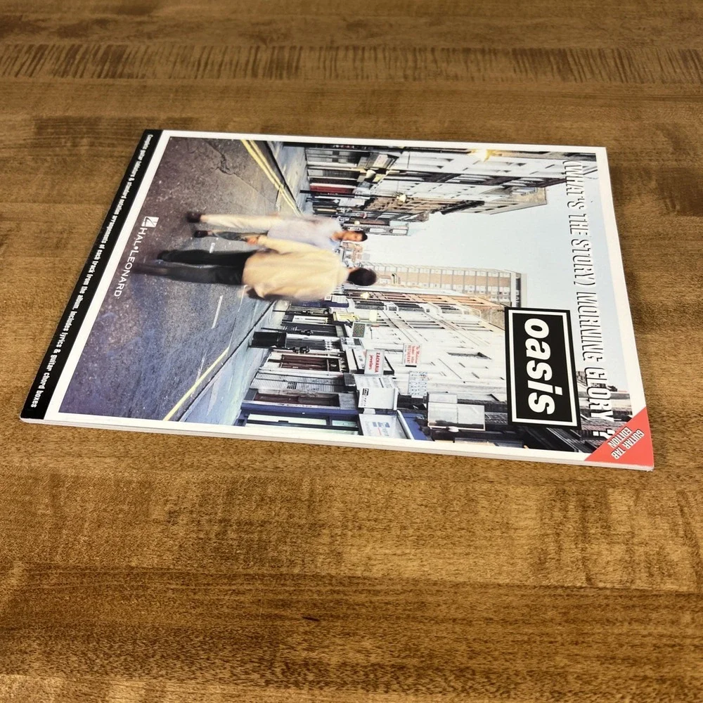 OASIS: (WHAT'S THE STORY) MORNING GLORY?‎ Hal Leonard Guitar Tablature Songbook